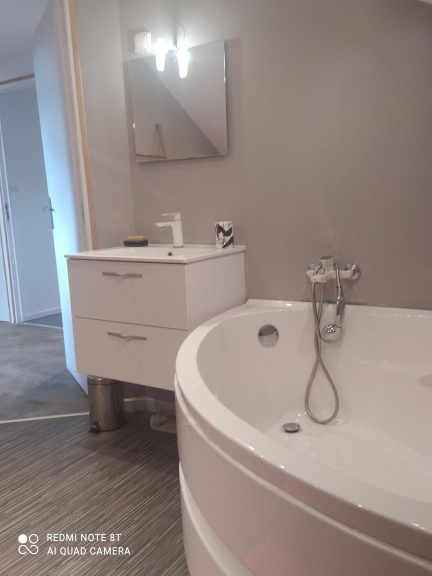 Petit Appartement Dans Une Maison Individuelle Le Tampon Exteriör bild