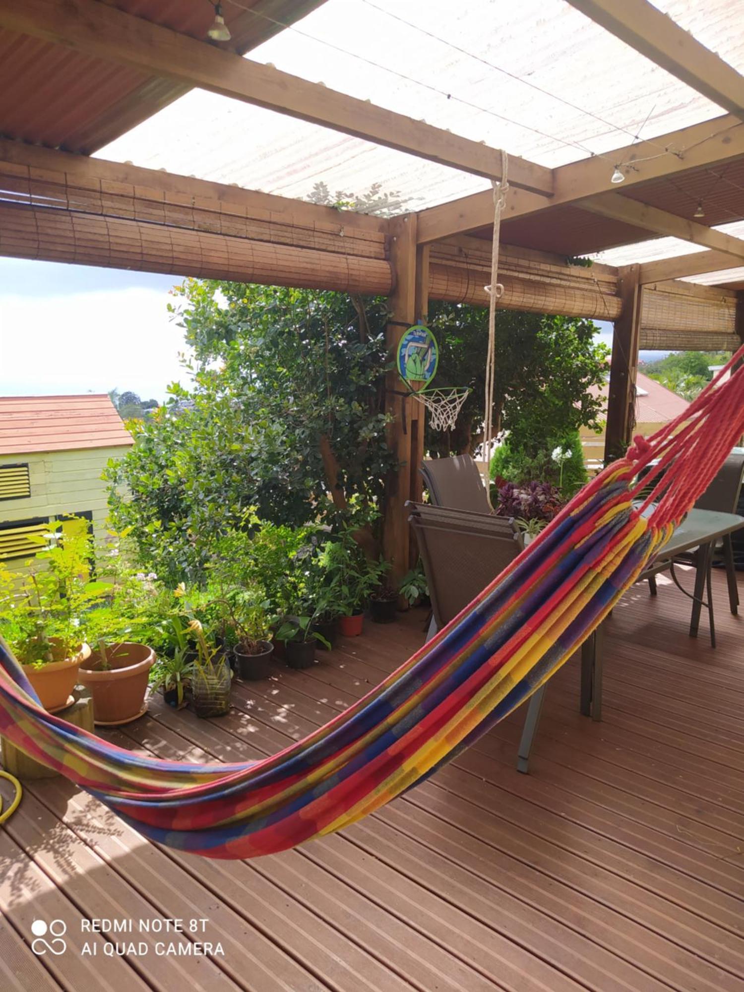 Petit Appartement Dans Une Maison Individuelle Le Tampon Exteriör bild